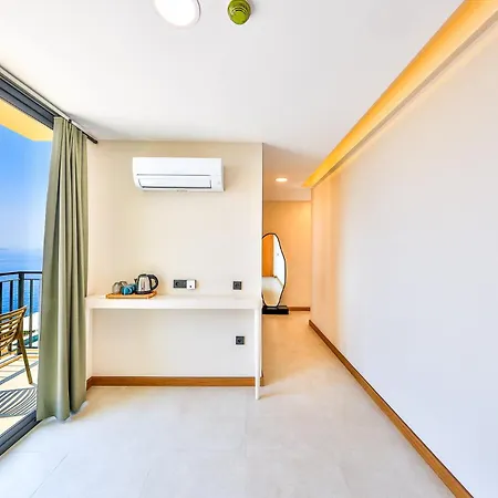 Lyxos Hotel