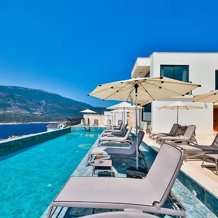 Lyxos Hotel
