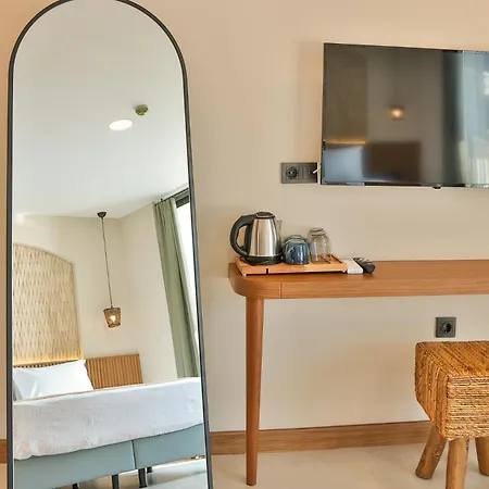 Hotell Lyxos - Adults Only Over 12 *